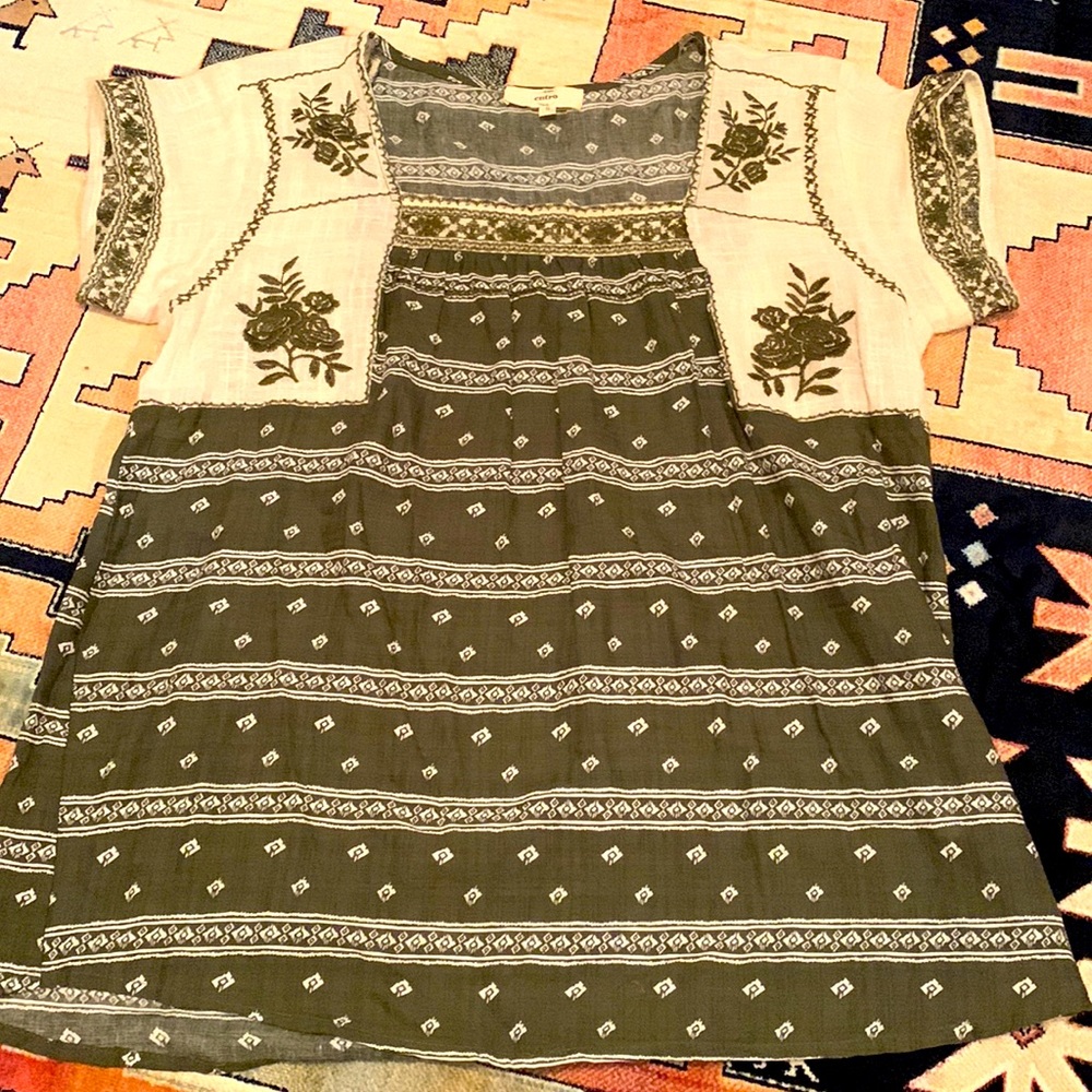 Entro embroidered shirt